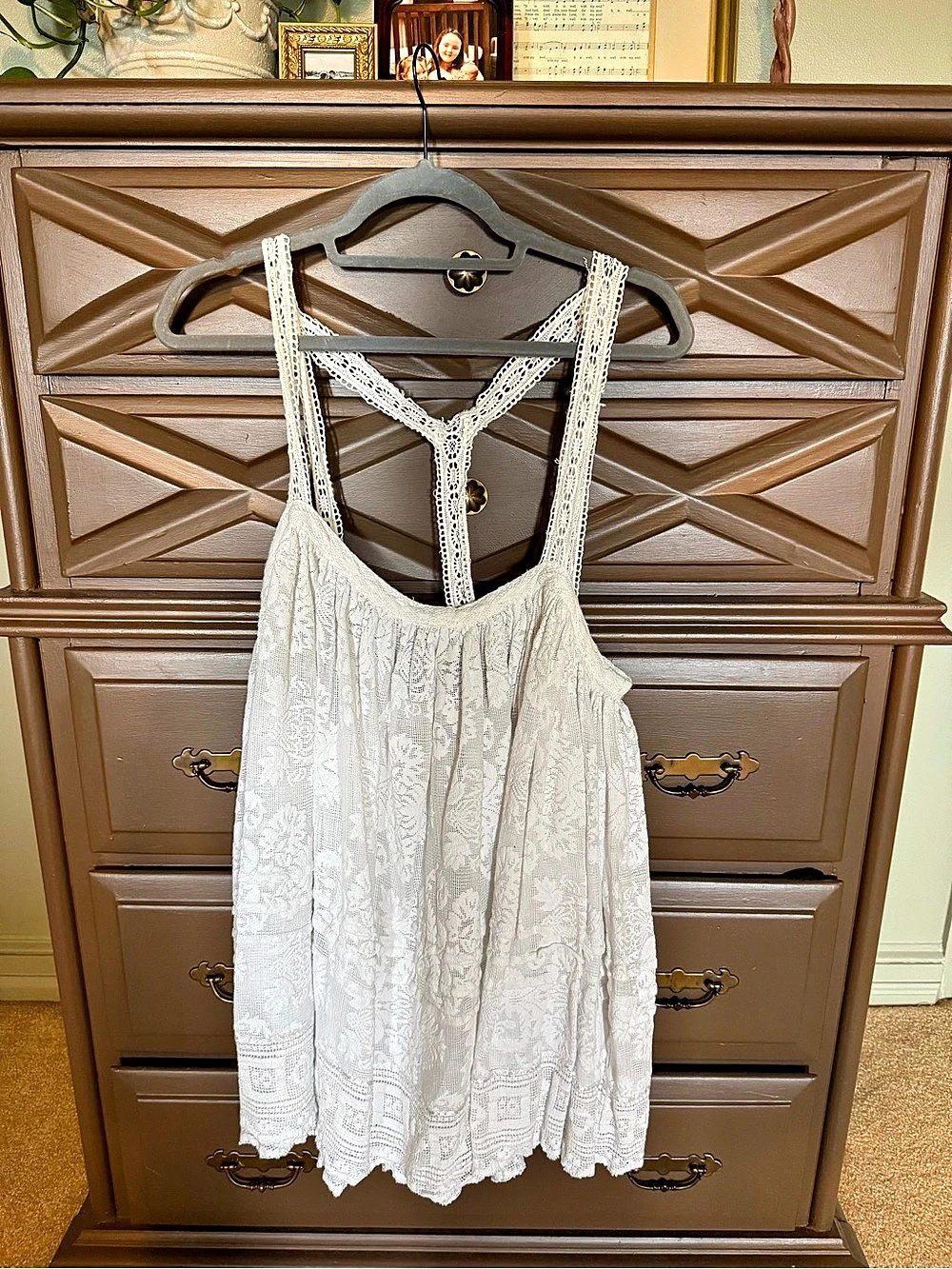 Free People Lace Camisole in White Size Medium Like New